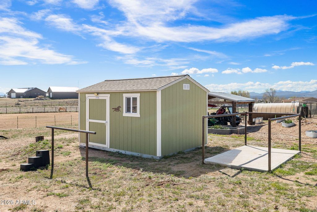 Image 30 of property listing at 26455 N Bull Snake Road, Paulden, AZ 86334