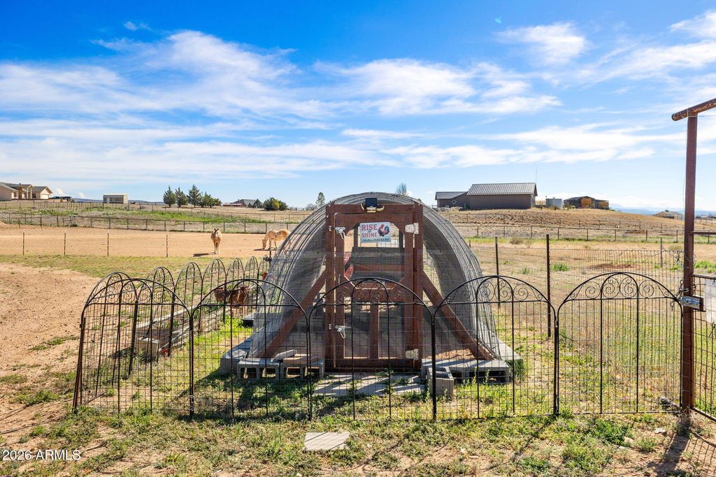 Image 34 of property listing at 26455 N Bull Snake Road, Paulden, AZ 86334