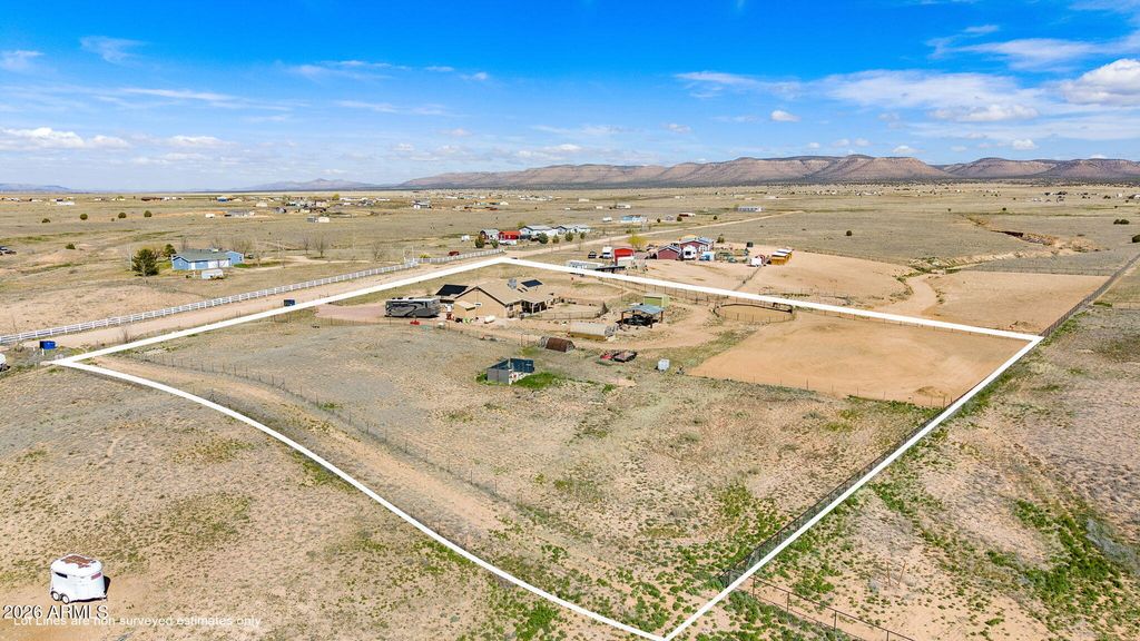 Image 40 of property listing at 26455 N Bull Snake Road, Paulden, AZ 86334