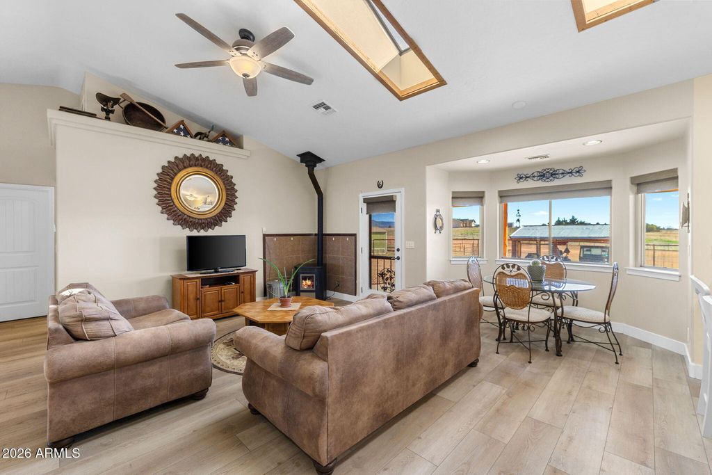 Image 6 of property listing at 26455 N Bull Snake Road, Paulden, AZ 86334