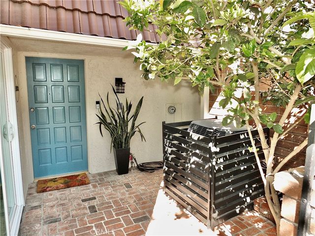 6884 Breton, Cypress, CA 90630
