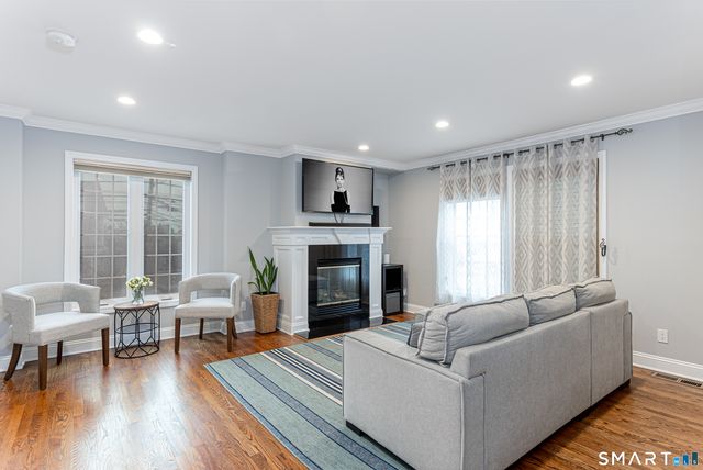 119 Seaside Avenue A, Stamford, CT 06902