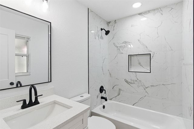 304 FOREST PARK AVENUE, Temple Terrace, FL 33617