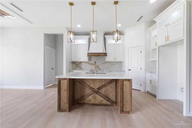 808 Azalea Street, Mission, TX 78572