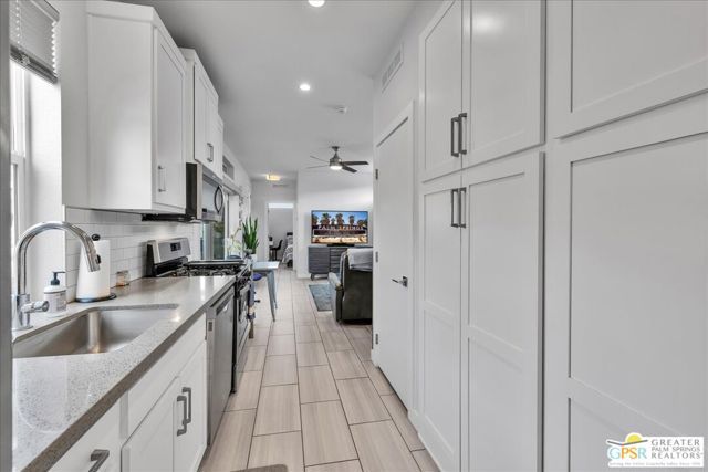 804 Hila Lane, Palm Springs, CA 92264