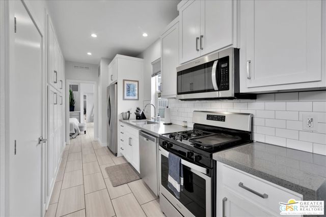 804 Hila Lane, Palm Springs, CA 92264