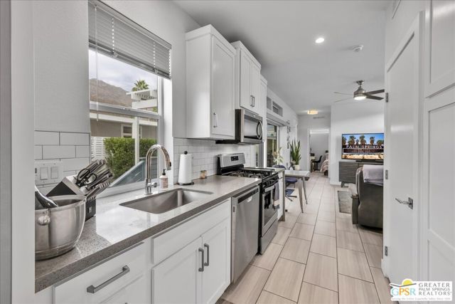 804 Hila Lane, Palm Springs, CA 92264