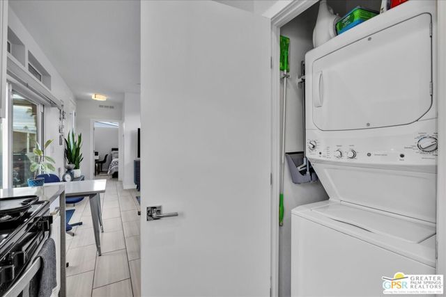 804 Hila Lane, Palm Springs, CA 92264