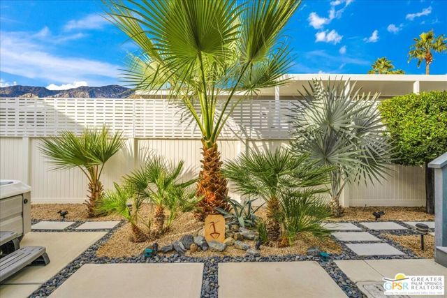 804 Hila Lane, Palm Springs, CA 92264