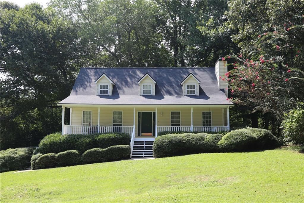 1746 N Hadaway NW Road, Kennesaw, GA 30152