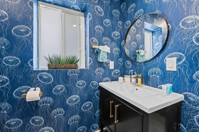 415 SE 3rd Avenue, Delray Beach, FL 33483