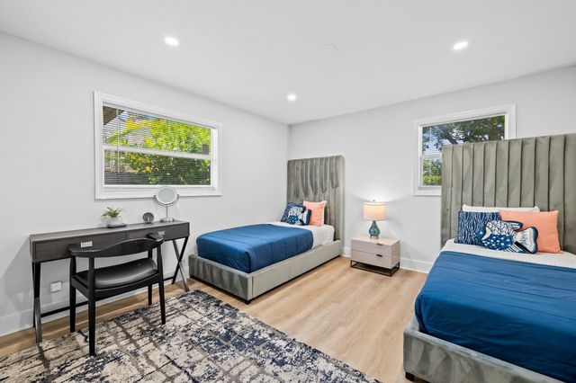 415 SE 3rd Avenue, Delray Beach, FL 33483