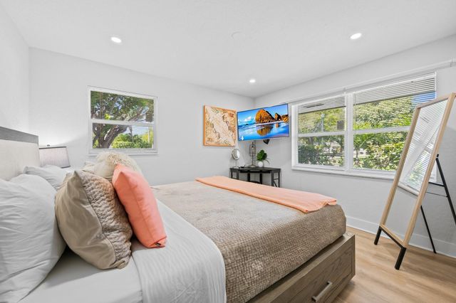 415 SE 3rd Avenue, Delray Beach, FL 33483