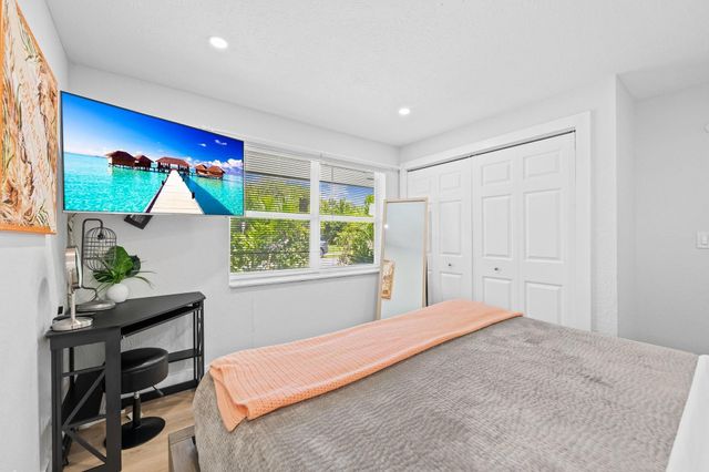 415 SE 3rd Avenue, Delray Beach, FL 33483