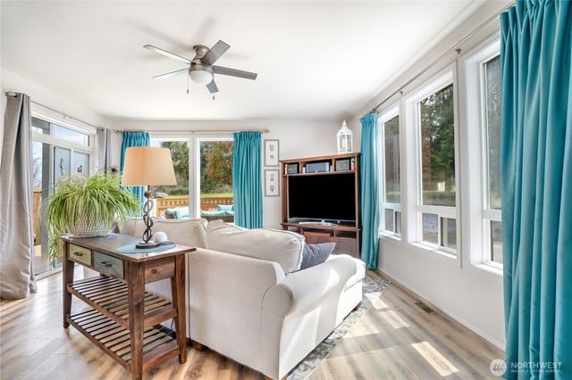 2209 28th Street SE, Puyallup, WA 98372