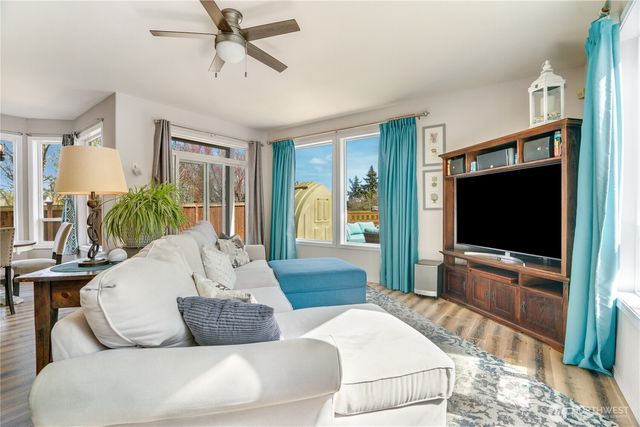 2209 28th Street SE, Puyallup, WA 98372