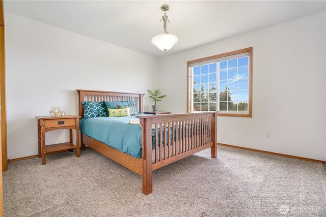 2209 28th Street SE, Puyallup, WA 98372