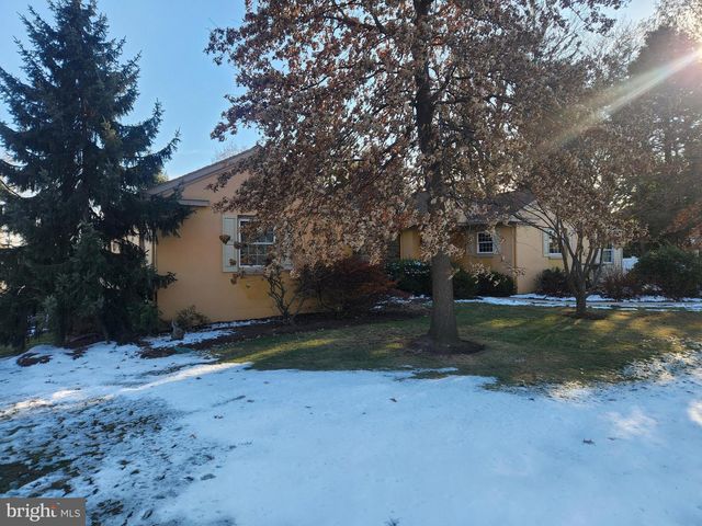 444 DONEGAL SPRINGS RD, Mount Joy, PA 17552