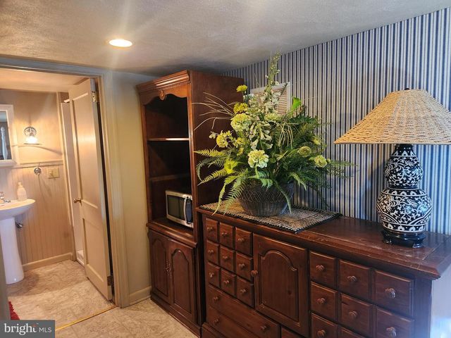 444 DONEGAL SPRINGS RD, Mount Joy, PA 17552