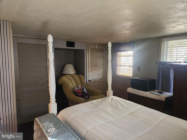 444 DONEGAL SPRINGS RD, Mount Joy, PA 17552