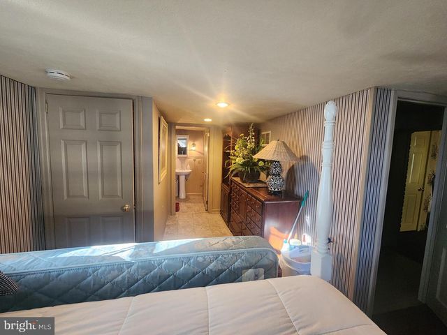 444 DONEGAL SPRINGS RD, Mount Joy, PA 17552