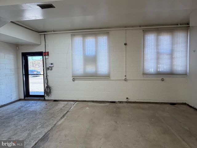 7327 EDMUND ST, Philadelphia, PA 19136