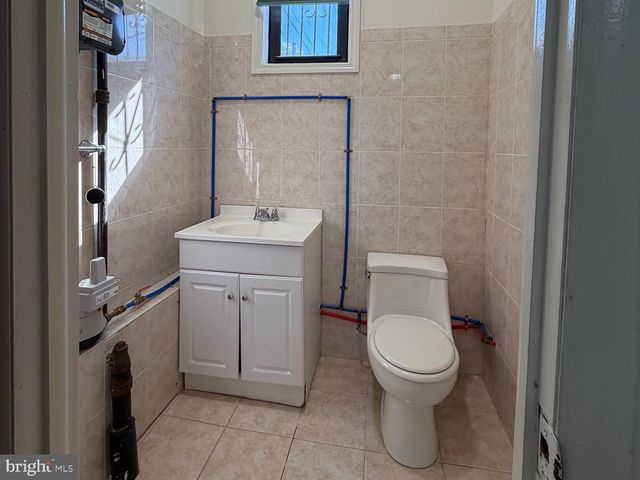 7327 EDMUND ST, Philadelphia, PA 19136