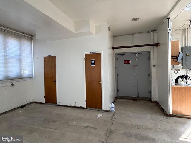 7327 EDMUND ST, Philadelphia, PA 19136