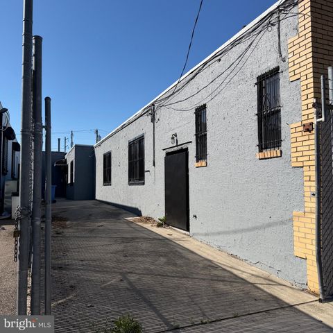 7327 EDMUND ST, Philadelphia, PA 19136