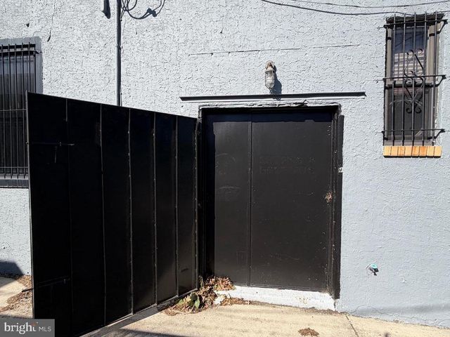 7327 EDMUND ST, Philadelphia, PA 19136