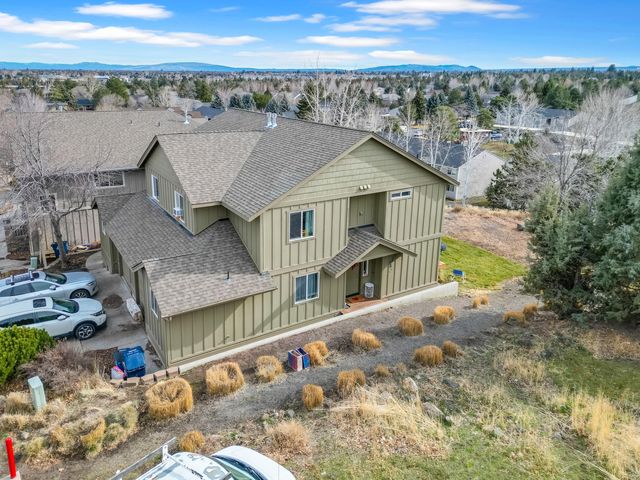 1696 NE Lotus Drive, Bend, OR 97701