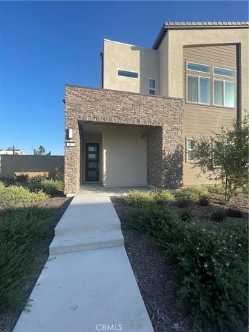 117 Proctor, Irvine, CA 92618