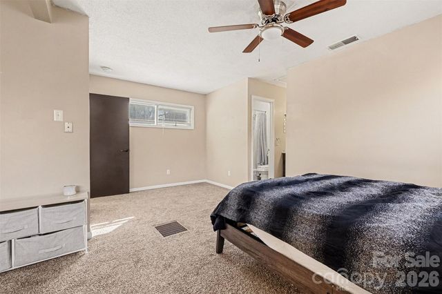 6102 Honeysuckle Lane, Charlotte, NC 28212