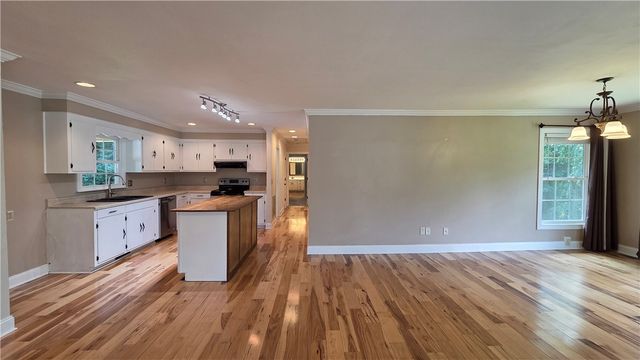 329 Arphenia Drive, West Union, SC 29696