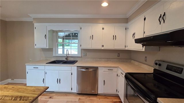 329 Arphenia Drive, West Union, SC 29696