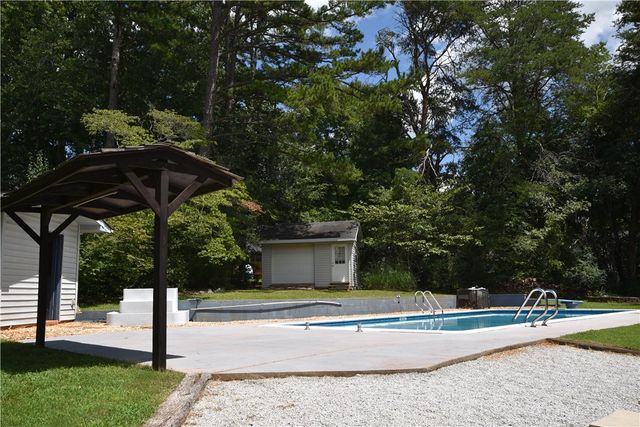 329 Arphenia Drive, West Union, SC 29696