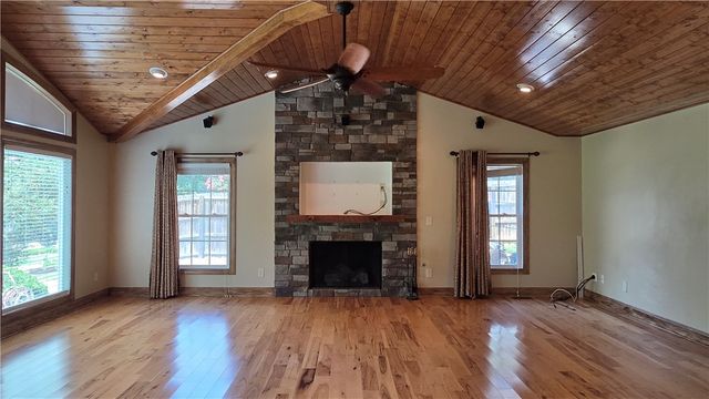 329 Arphenia Drive, West Union, SC 29696