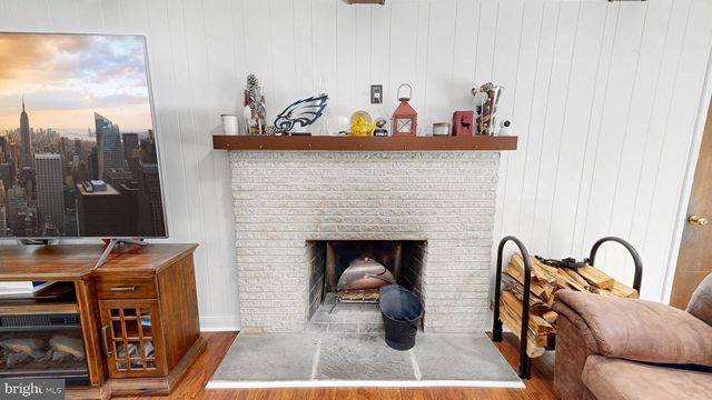 322 WALLACE DR, Newark, DE 19711