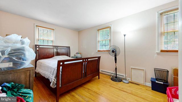322 WALLACE DR, Newark, DE 19711