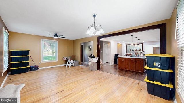 322 WALLACE DR, Newark, DE 19711