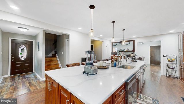 322 WALLACE DR, Newark, DE 19711