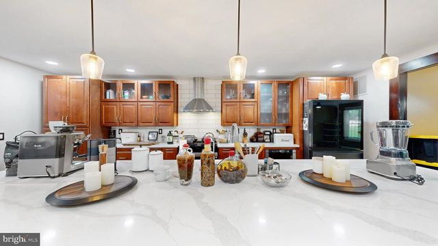 322 WALLACE DR, Newark, DE 19711