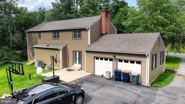 322 WALLACE DR, Newark, DE 19711