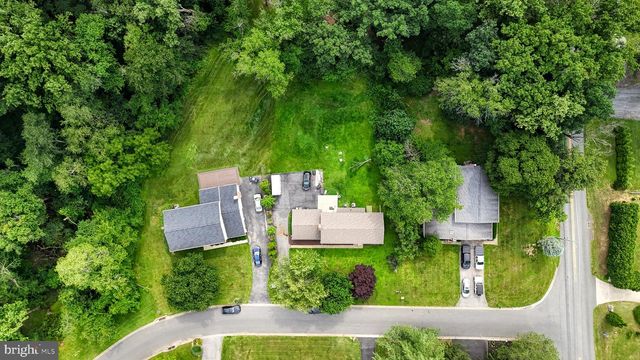 322 WALLACE DR, Newark, DE 19711
