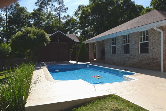 3055 Wallace Lake Rd, Pace, FL 32571