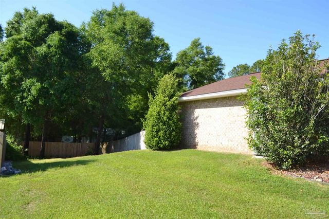 3055 Wallace Lake Rd, Pace, FL 32571