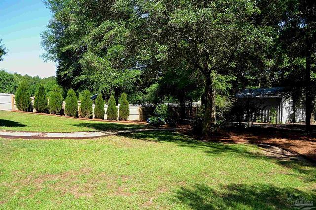 3055 Wallace Lake Rd, Pace, FL 32571