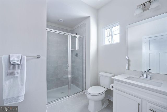 112 LAKE BLUFF CT, Fredericksburg, VA 22406