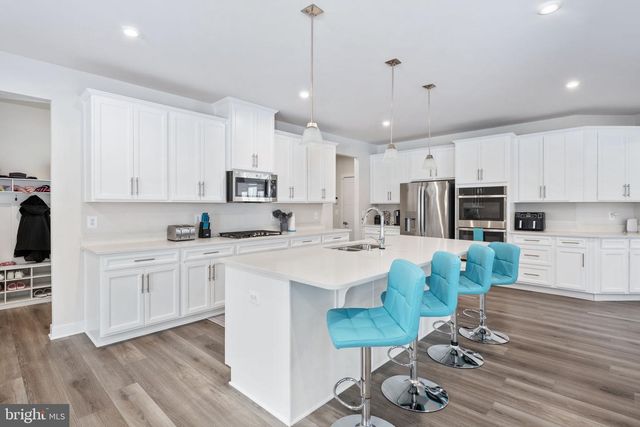 112 LAKE BLUFF CT, Fredericksburg, VA 22406