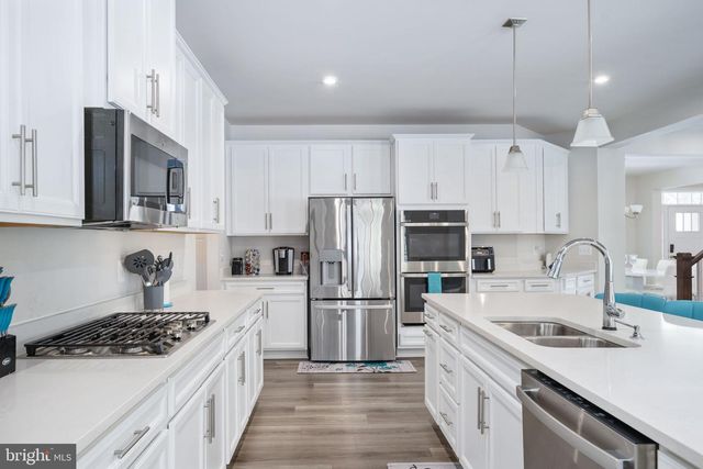 112 LAKE BLUFF CT, Fredericksburg, VA 22406